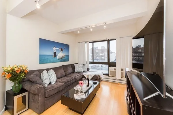 1 bed, 1 bath apartment for rent at 12 Stoneholm St Unit 603, Fenway — photo 4 of 17