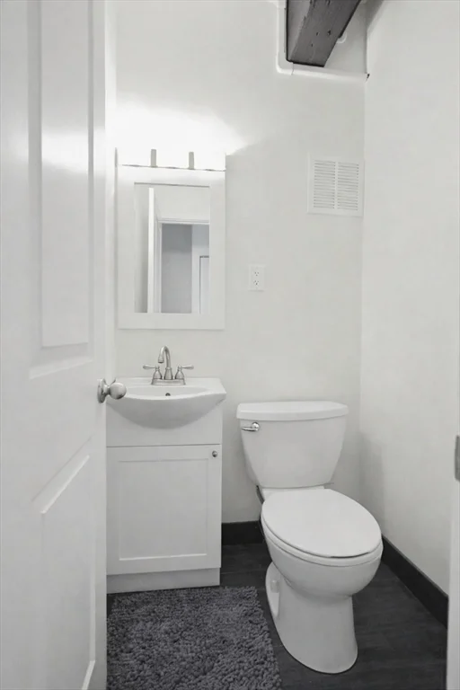 2 bed, 1 bath apartment for rent at 12 Stoneholm St Unit 608, Fenway — photo 4 of 11