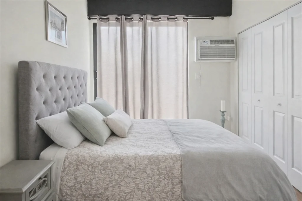 2 bed, 1 bath apartment for rent at 12 Stoneholm St Unit 608, Fenway — photo 5 of 11