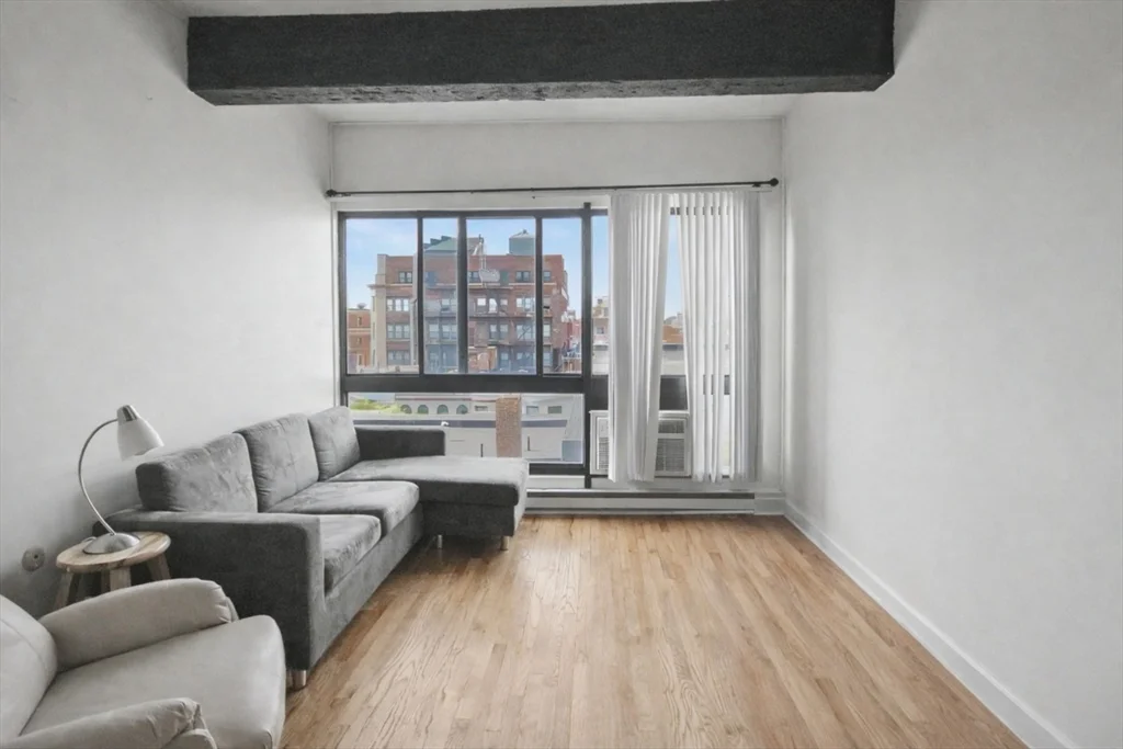 2 bed, 1 bath apartment for rent at 12 Stoneholm St Unit 608, Fenway — photo 1 of 11
