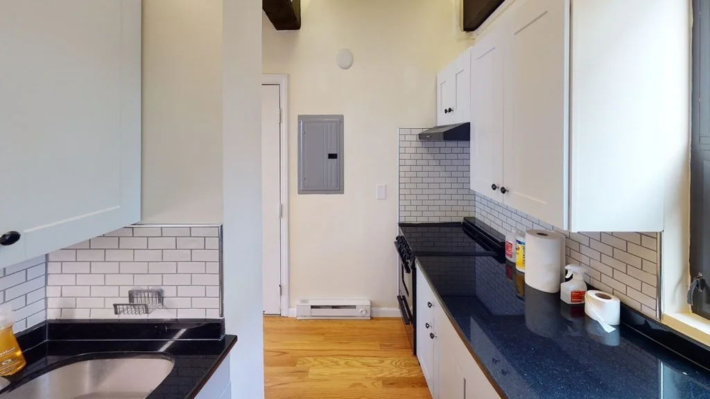 3 bed, 1 bath apartment for rent at 12 Stoneholm St Unit 610, Boston — photo 1 of 8