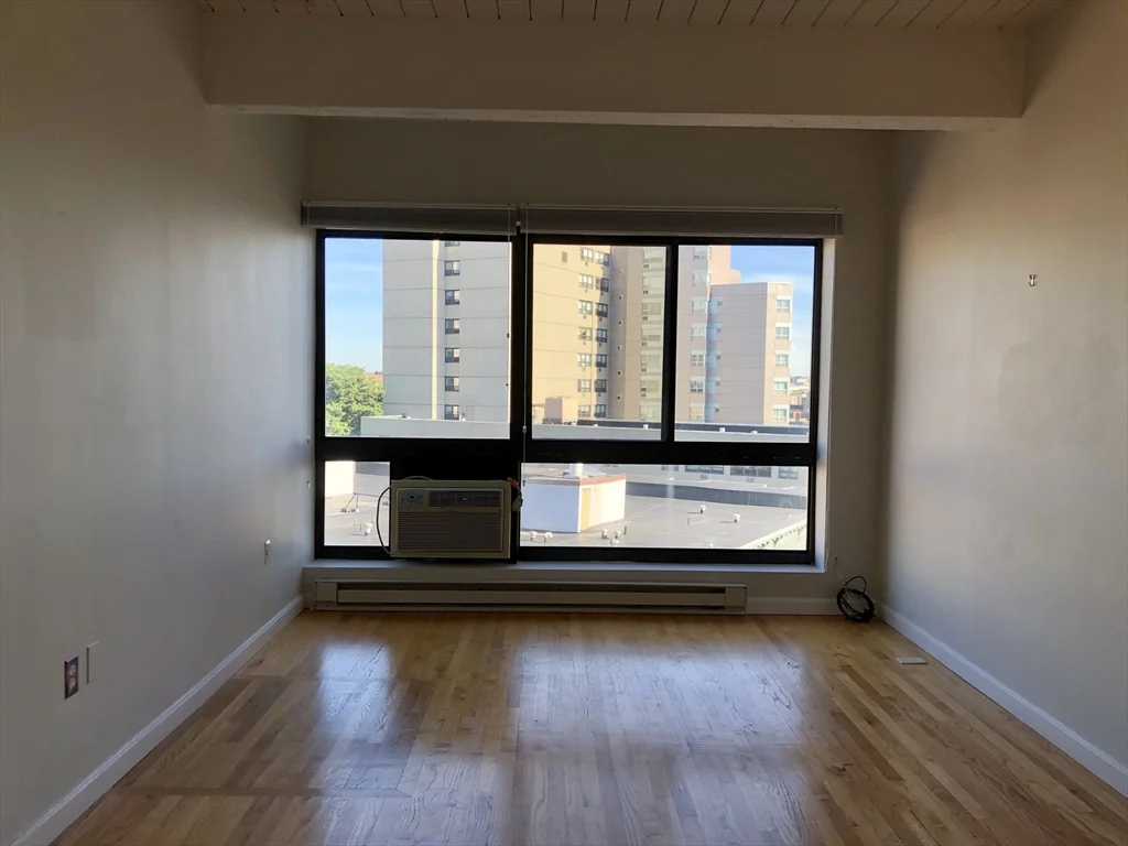 2 bed, 1 bath apartment for rent at 12 Stoneholm St Unit 616, Fenway — photo 3 of 17