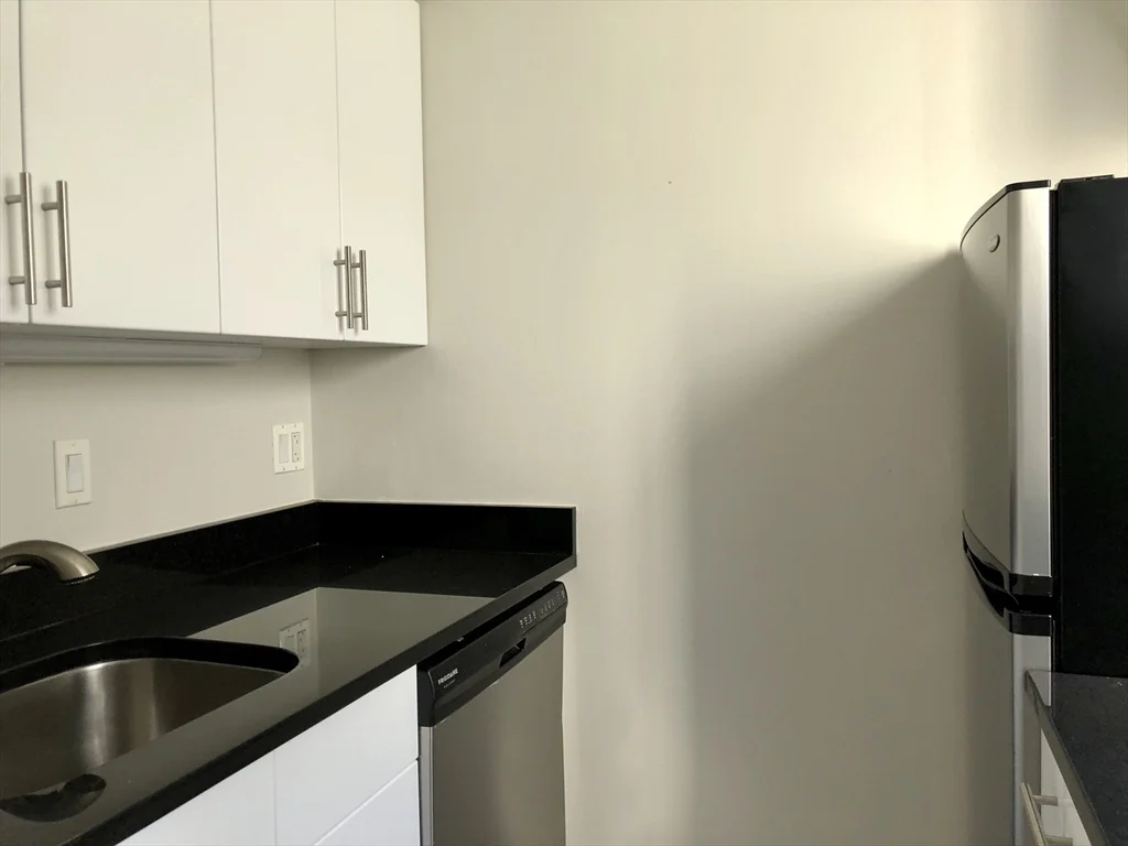 2 bed, 1 bath apartment for rent at 12 Stoneholm St Unit 616, Fenway — photo 14 of 17