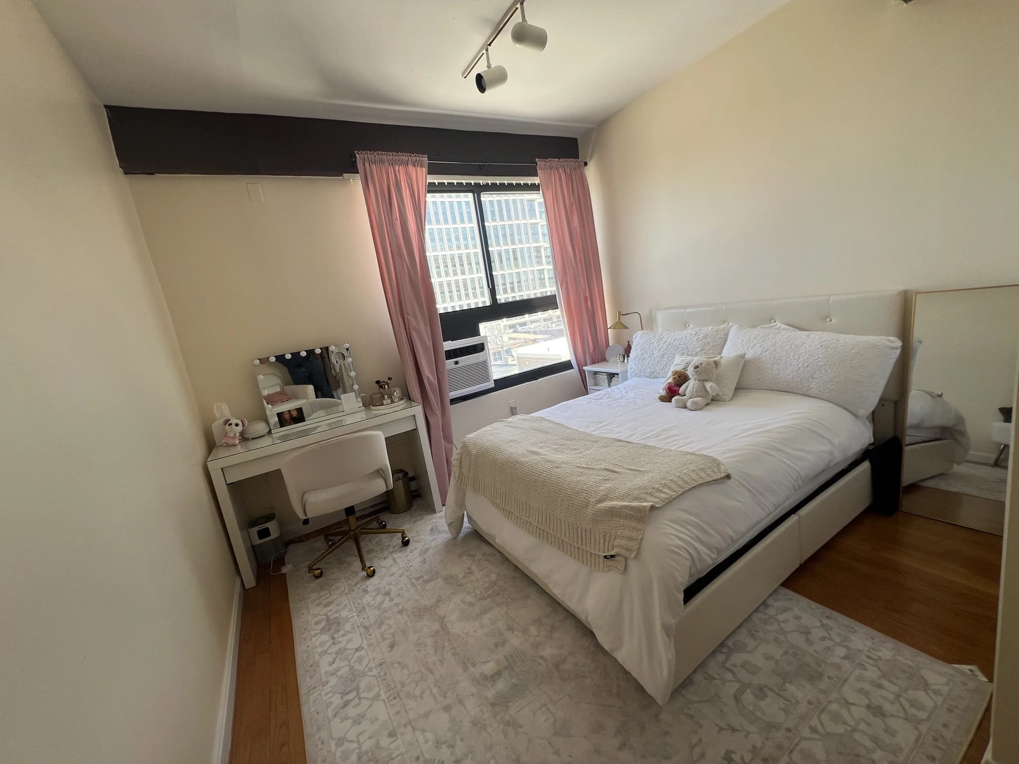 2 bed, 1.5 bath apartment for rent at 12 Stoneholm St Unit 617, Fenway — photo 9 of 19