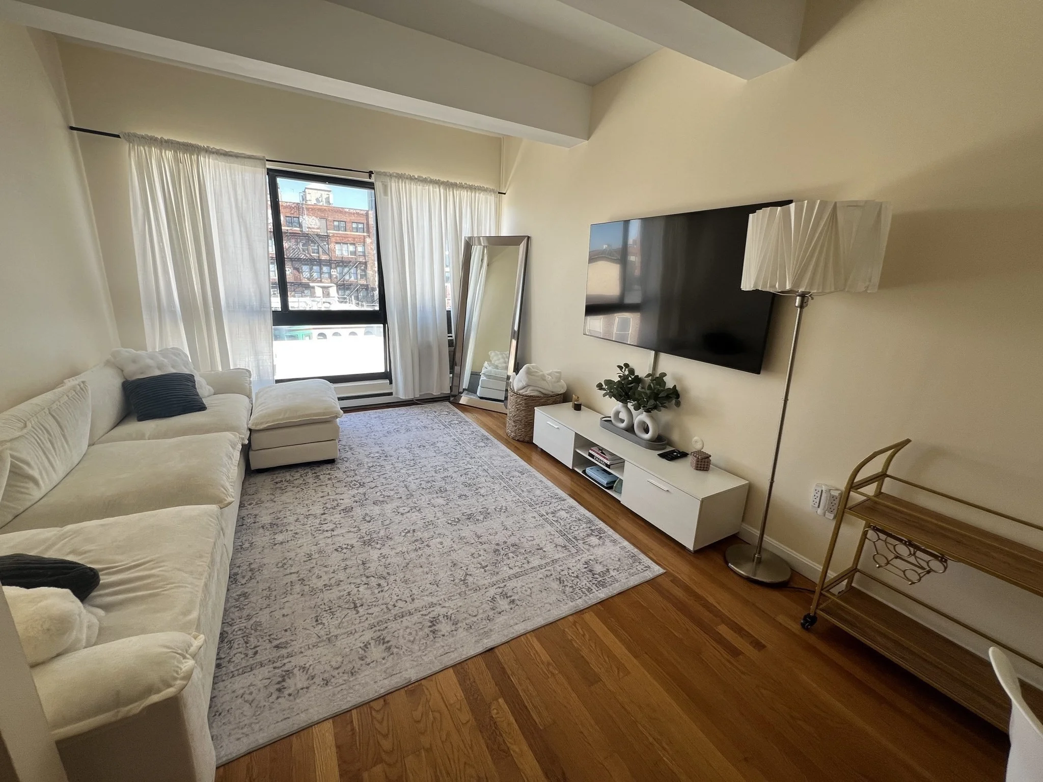 2 bed, 1.5 bath apartment for rent at 12 Stoneholm St Unit 617, Fenway — photo 4 of 19