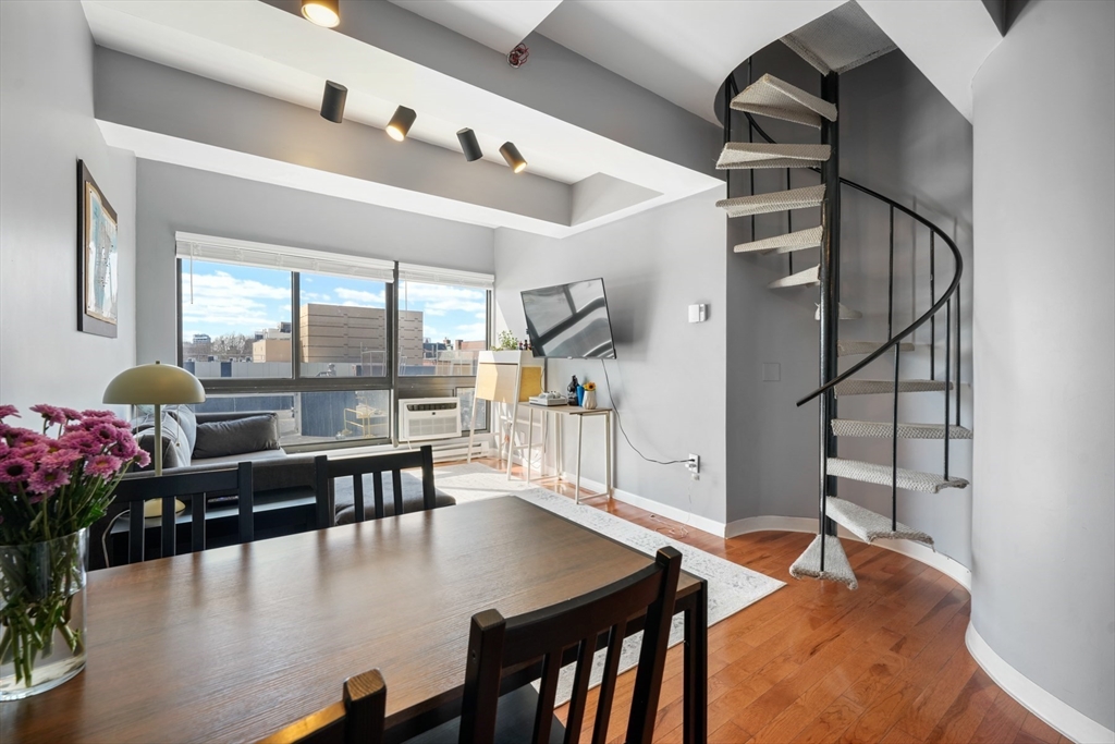 2 bed, 1 bath apartment for rent at 12 Stoneholm St Unit 621, Fenway — photo 1 of 18