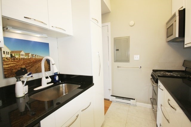 2 bed, 1.5 bath apartment for rent at 12 Stoneholm St Unit 622, Fenway — photo 4 of 16