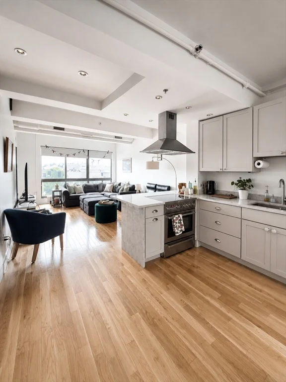 4 bed, 2 bath apartment for rent at 12 Stoneholm St Unit 623, Fenway