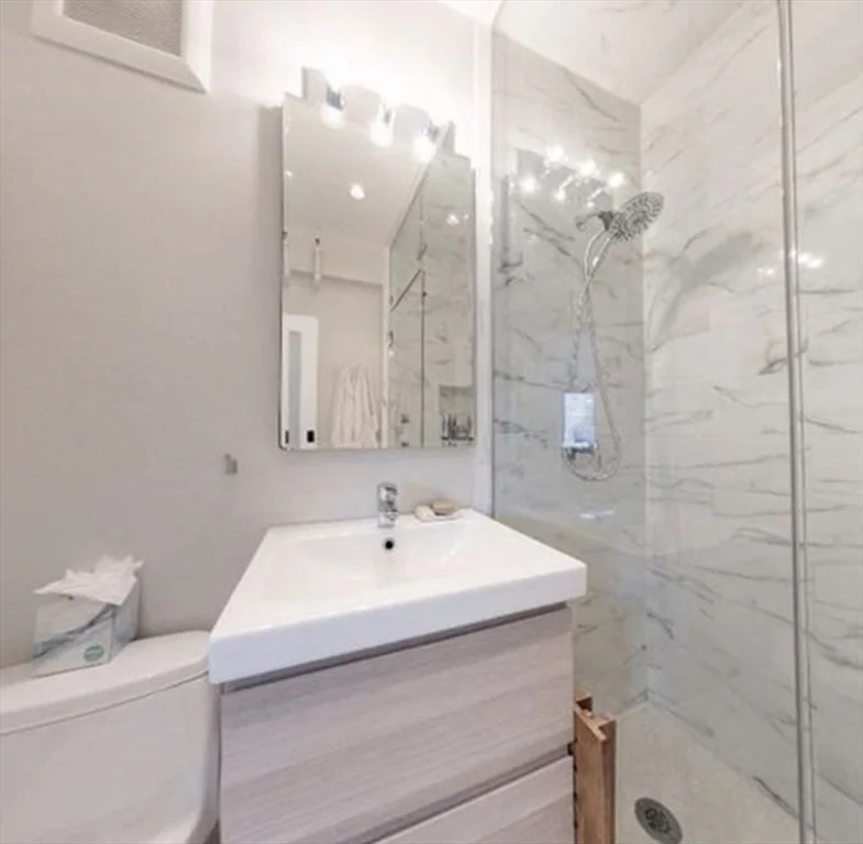 4 bed, 2 bath apartment for rent at 12 Stoneholm St Unit 623, Fenway — photo 10 of 17