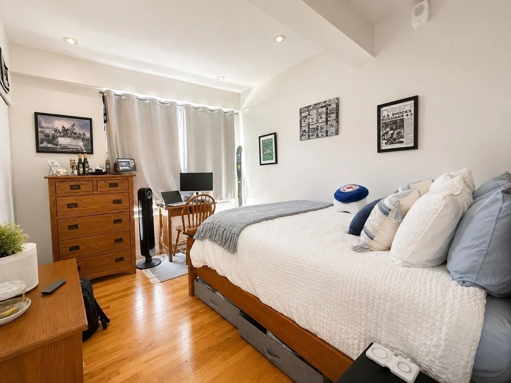 4 bed, 2 bath apartment for rent at 12 Stoneholm St Unit 623, Fenway — photo 7 of 17