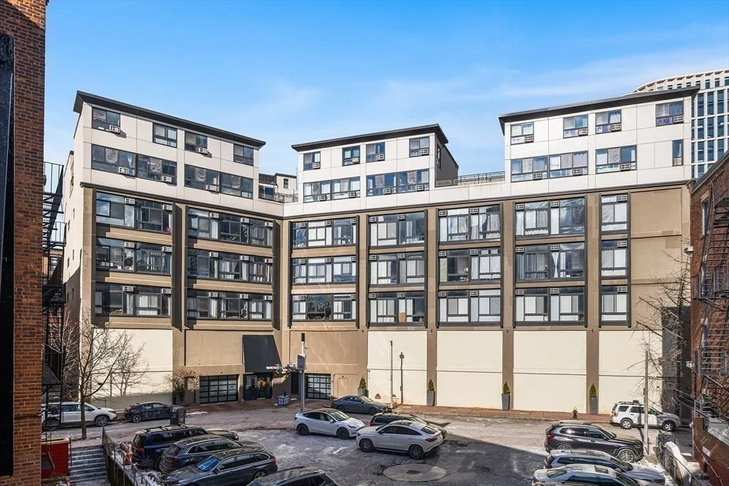 4 bed, 2 bath apartment for rent at 12 Stoneholm St Unit 623, Fenway — photo 14 of 17