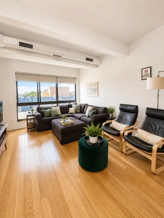 4 bed, 2 bath apartment for rent at 12 Stoneholm St Unit 623, Fenway — photo 6 of 17