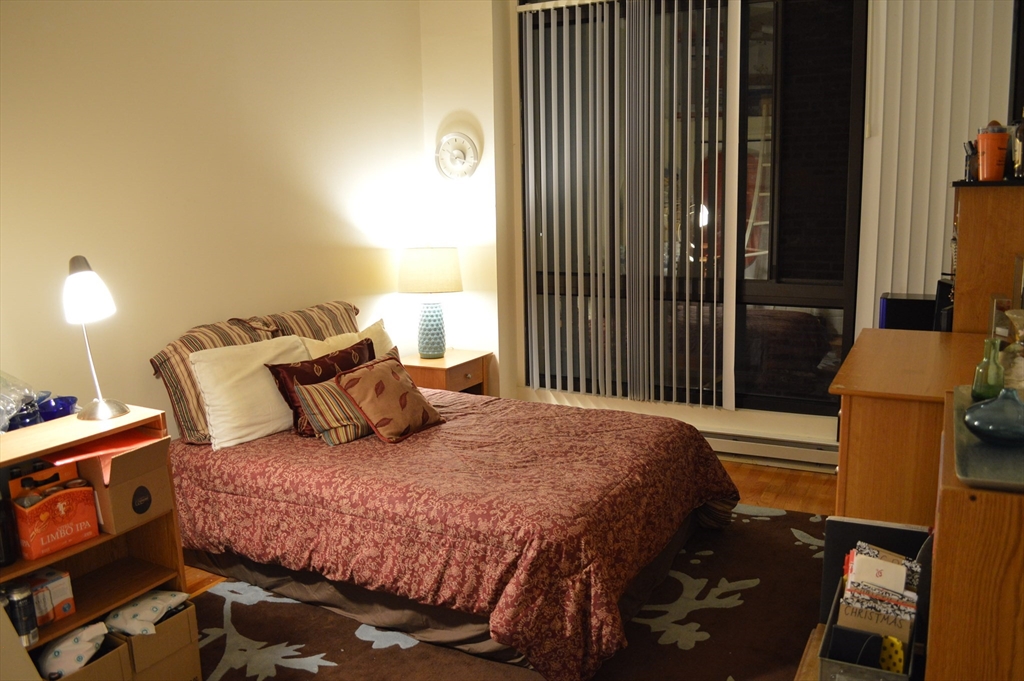 2 bed, 1 bath apartment for rent at 12 Stoneholm Unit 401, Fenway — photo 9 of 20