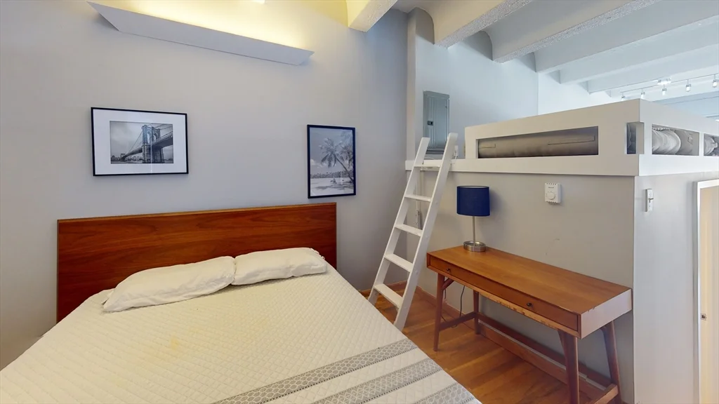 1 bed, 1 bath apartment for rent at 12 Stoneholm Unit 511, Fenway — photo 3 of 5