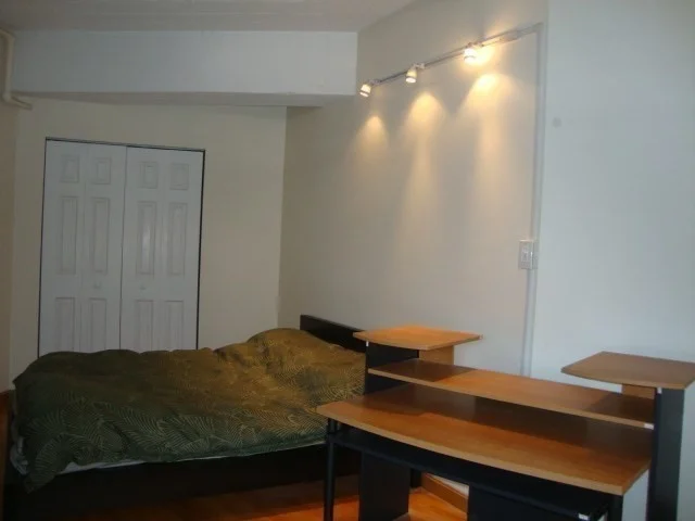 1 bed, 1 bath apartment for rent at 12 Stoneholm Unit 519, Fenway — photo 3 of 9