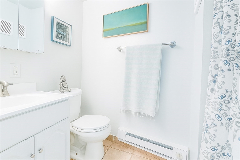 1 bed, 1 bath apartment for rent at 12 Stoneholm Unit 520, Back Bay — photo 8 of 14