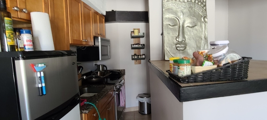 1 bed, 1 bath apartment for rent at 12 Stoneholm Unit 520, Back Bay — photo 5 of 14