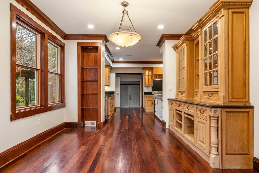 6 bed, 4+ bath apartment for rent at 12 Summit Rd, Lexington — photo 11 of 41