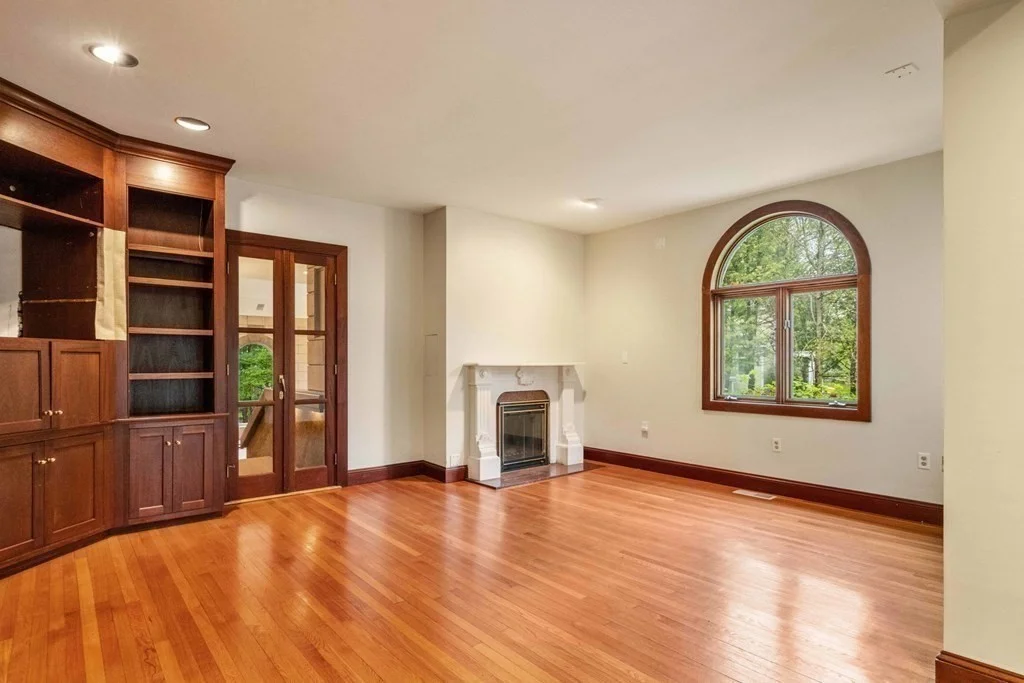 6 bed, 4+ bath apartment for rent at 12 Summit Rd, Lexington — photo 17 of 41