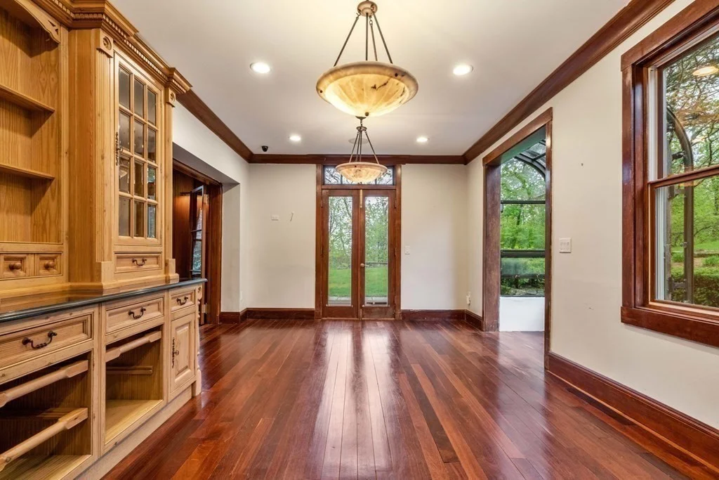 6 bed, 4+ bath apartment for rent at 12 Summit Rd, Lexington — photo 12 of 41