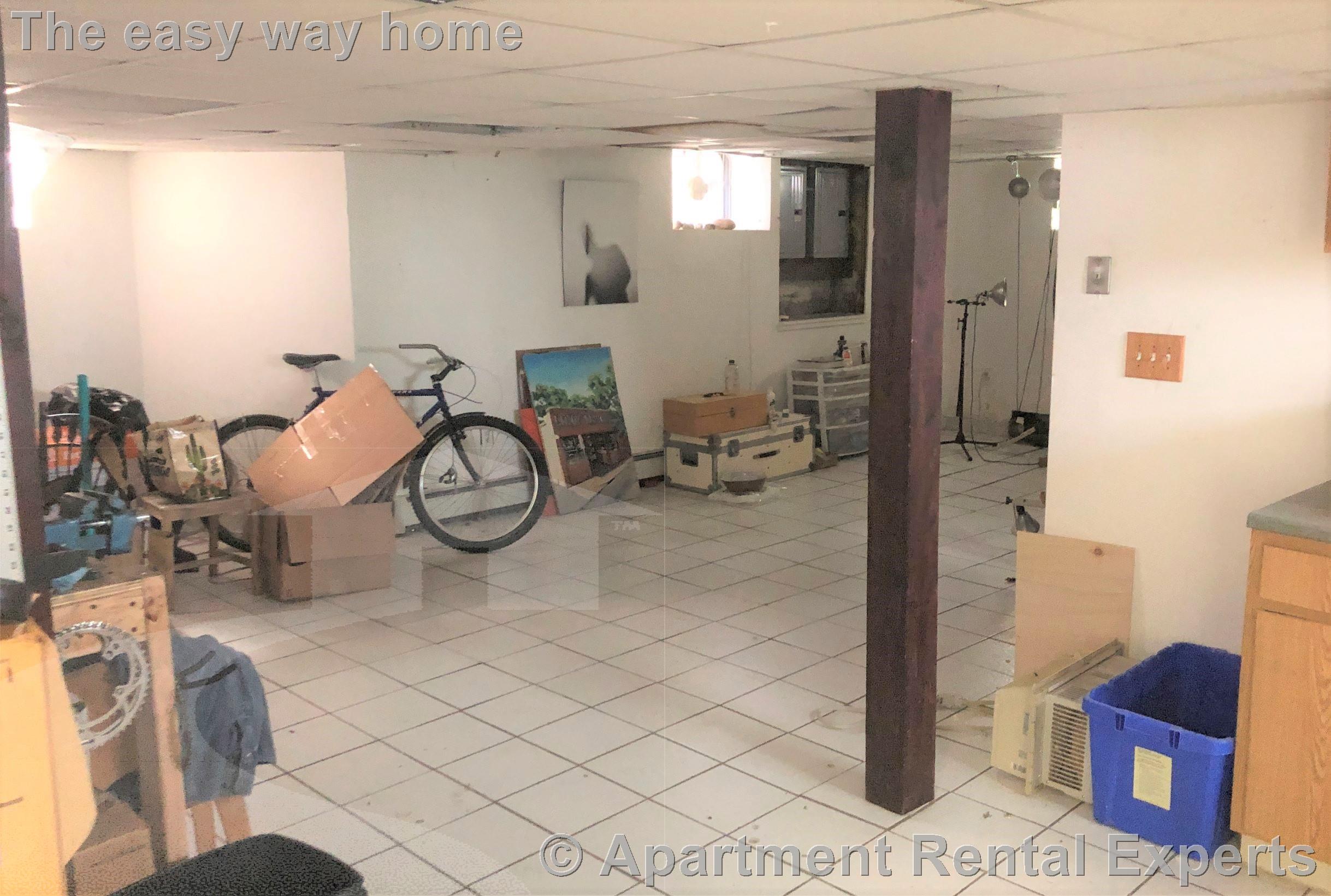 2 bed, 1 bath apartment for rent at 12 Sumner Ave, Autumn Hill — photo 10 of 16
