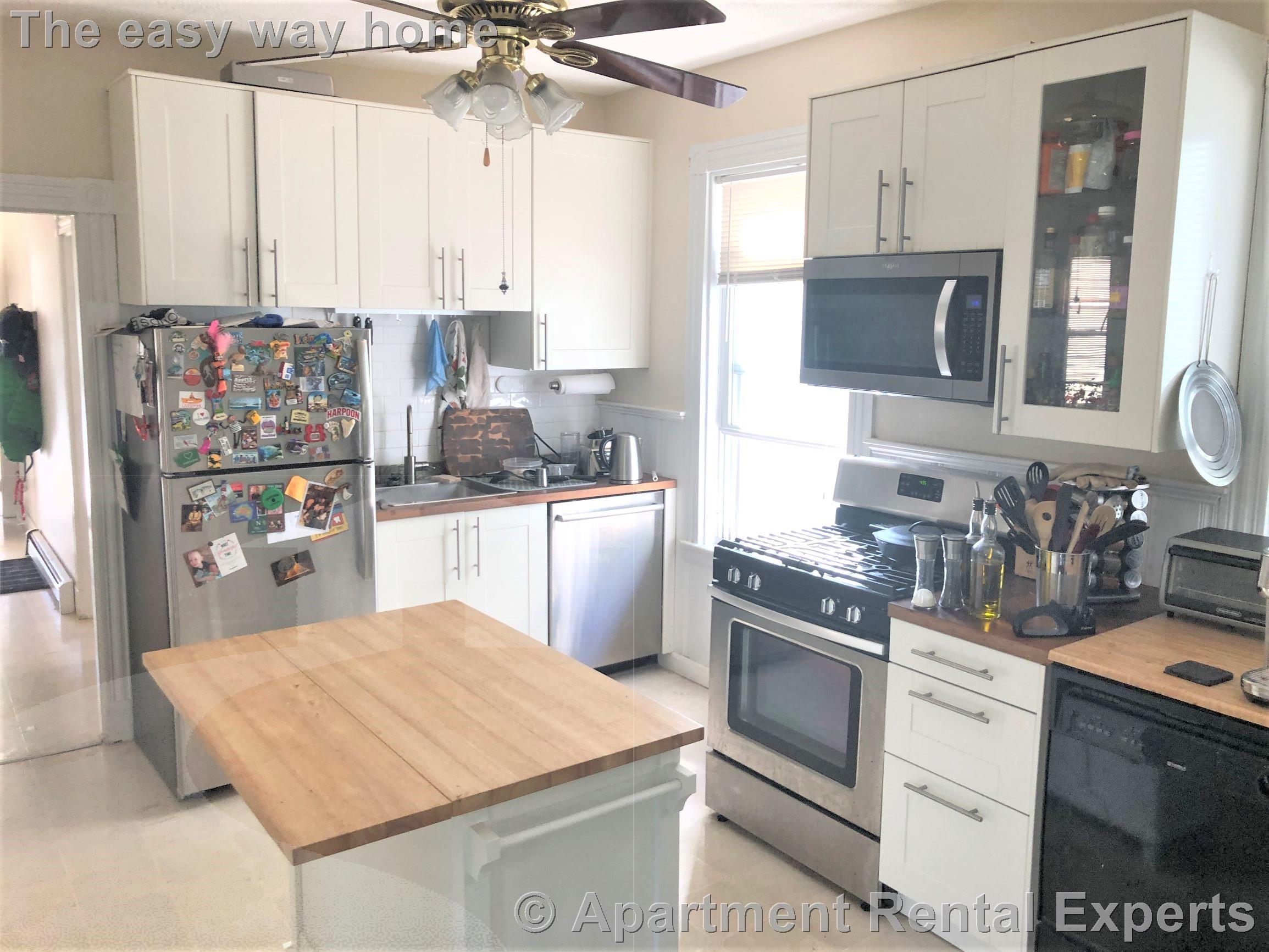 2 bed, 1 bath apartment for rent at 12 Sumner Ave, Autumn Hill