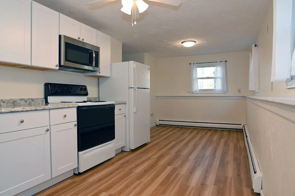 1 bed, 1 bath apartment for rent at 12 Sunnyside Ave Unit 1, Rutland — photo 9 of 16