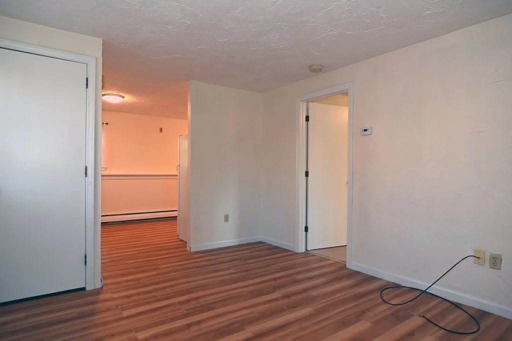 1 bed, 1 bath apartment for rent at 12 Sunnyside Ave Unit 1, Rutland — photo 3 of 16