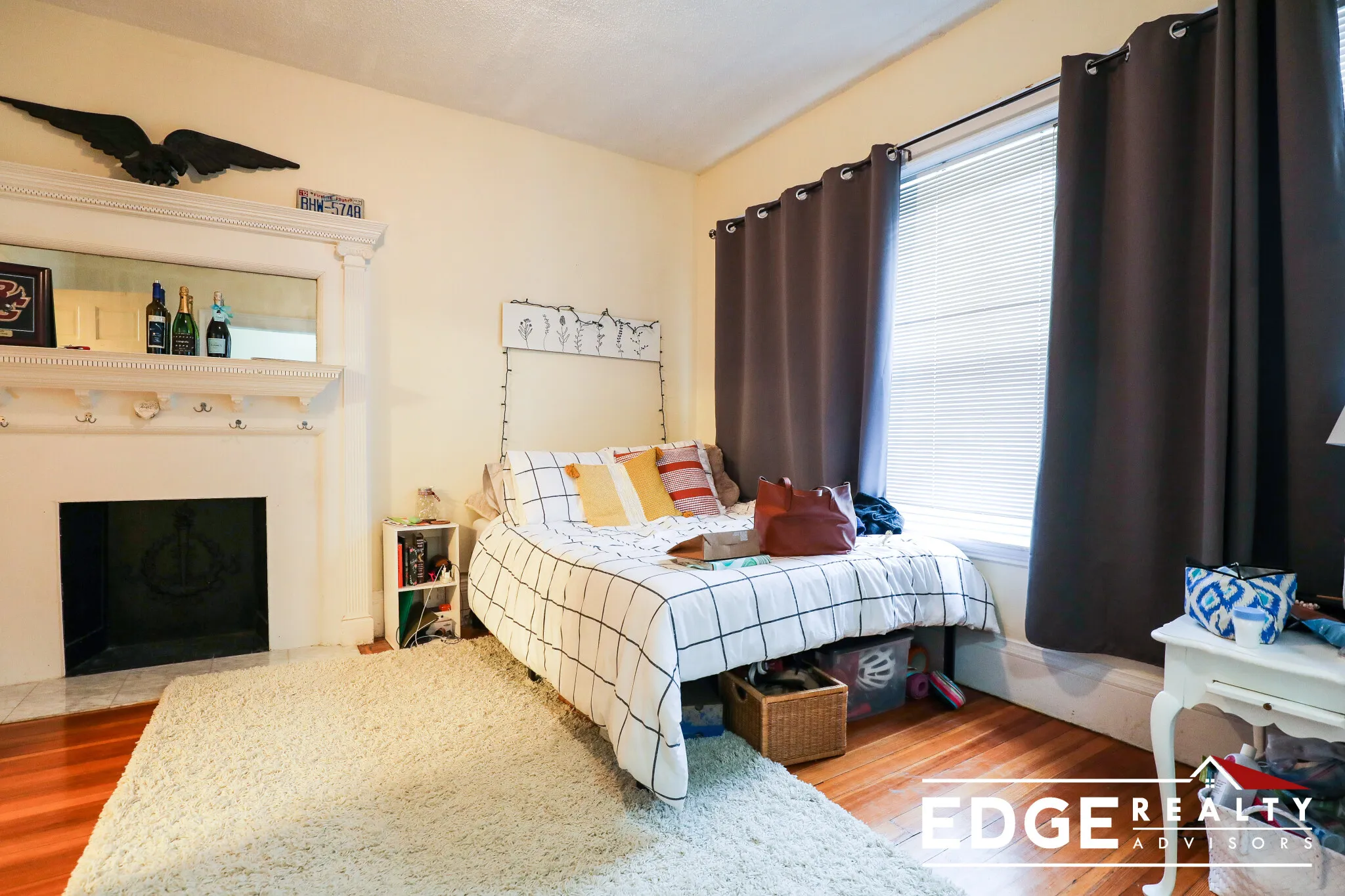 3 bed, 1.5 bath apartment for rent at 12 Sutherland Rd Unit 1, Brighton — photo 4 of 8