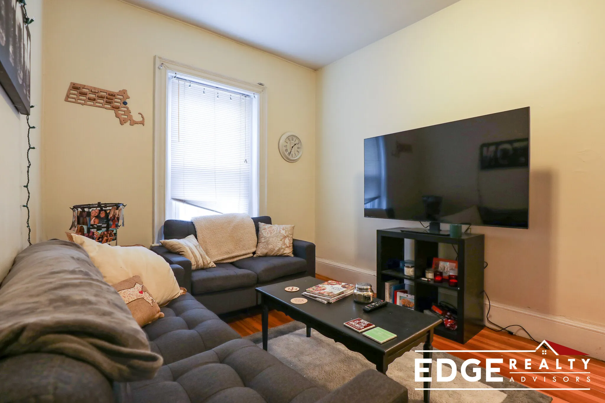 3 bed, 1.5 bath apartment for rent at 12 Sutherland Rd Unit 1, Brighton — photo 6 of 8