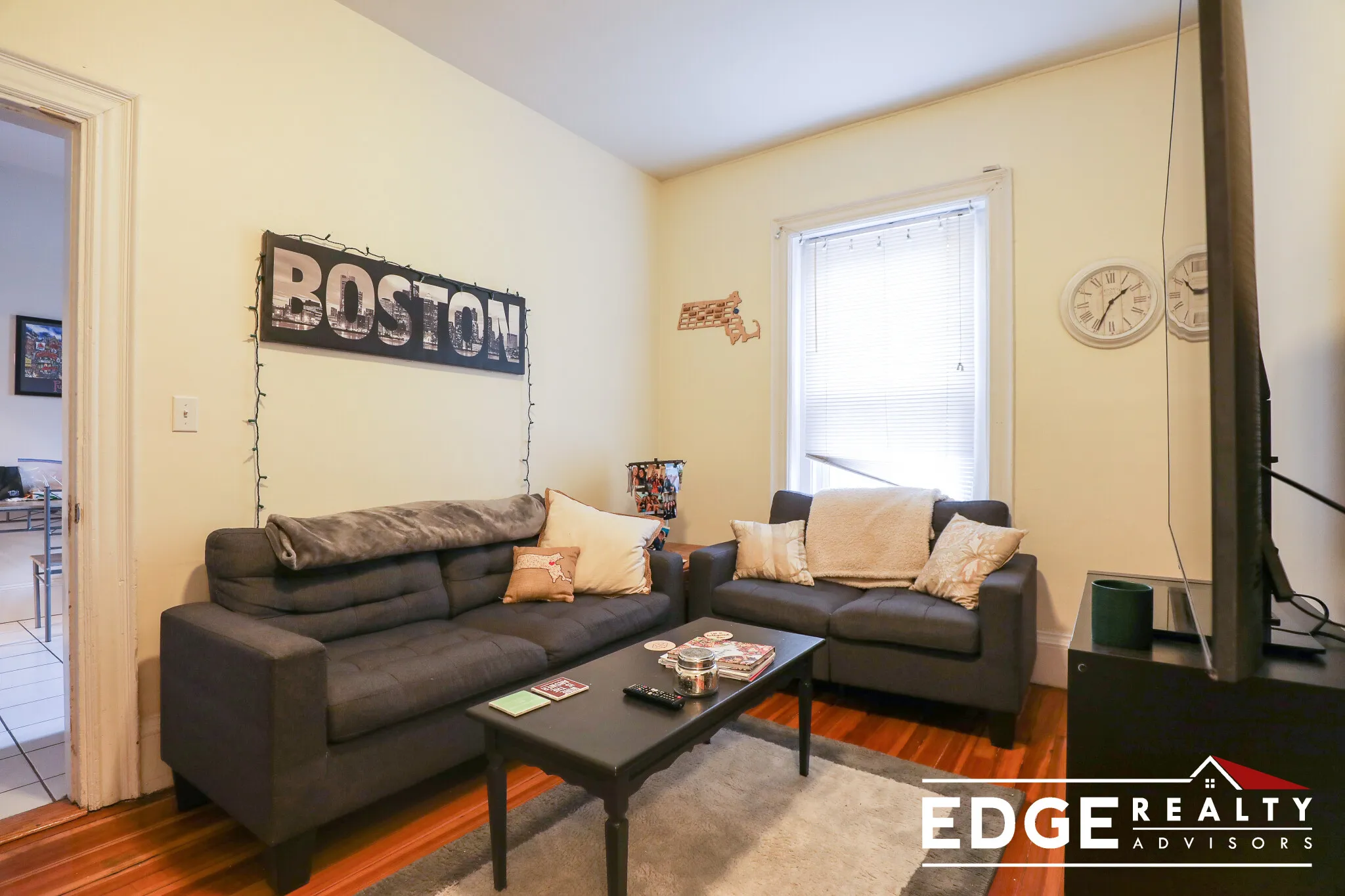 3 bed, 1.5 bath apartment for rent at 12 Sutherland Rd Unit 1, Brighton — photo 2 of 8