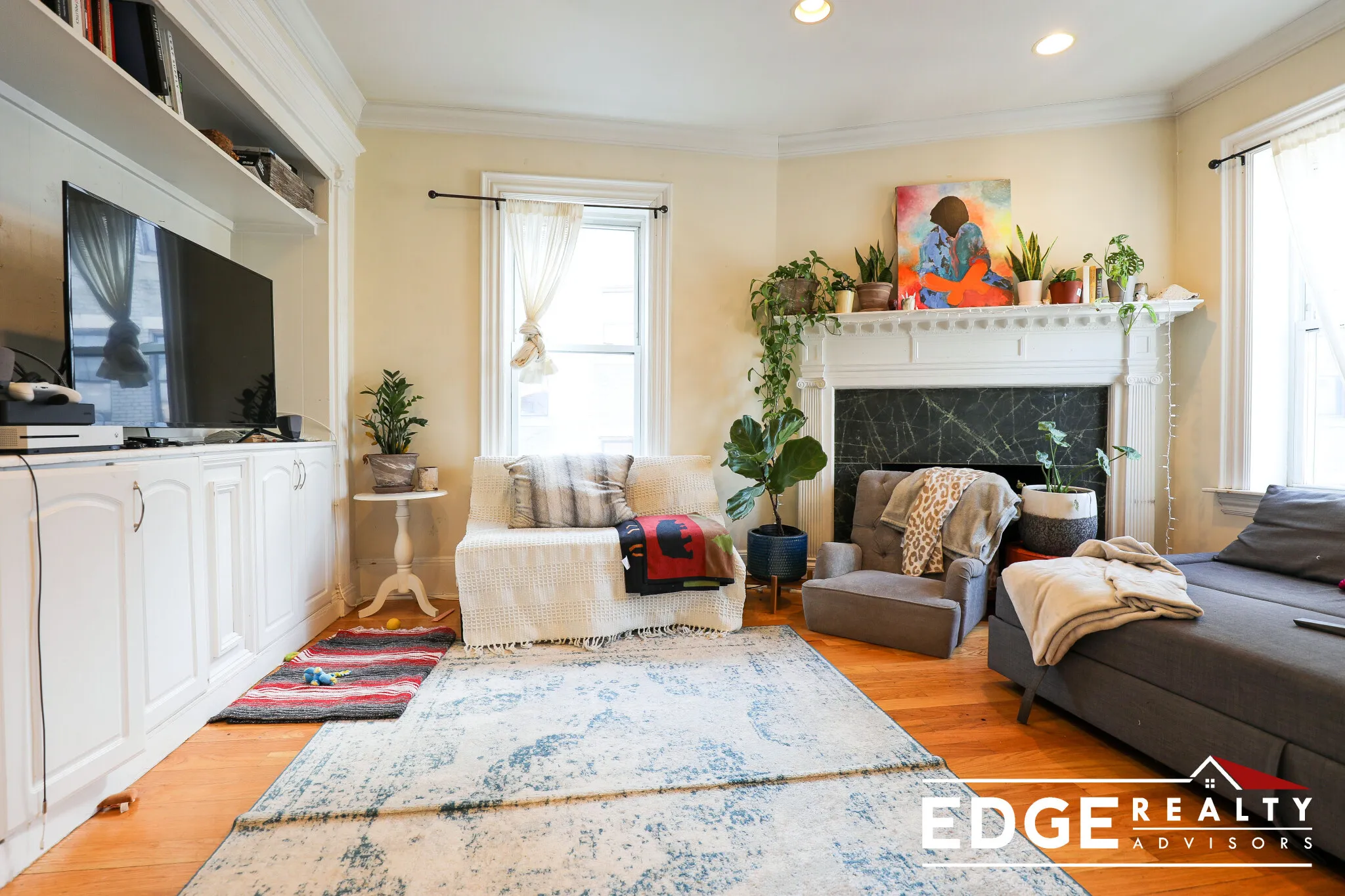 4 bed, 2 bath apartment for rent at 12 Sutherland Rd Unit 3, Brighton — photo 3 of 13