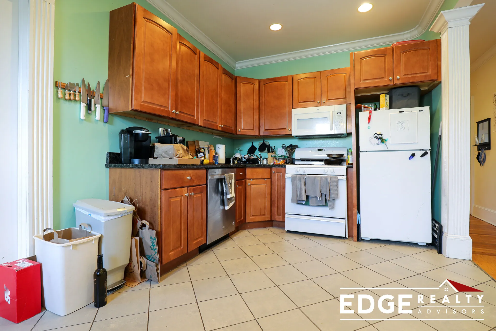 4 bed, 2 bath apartment for rent at 12 Sutherland Rd Unit 3, Brighton — photo 5 of 13