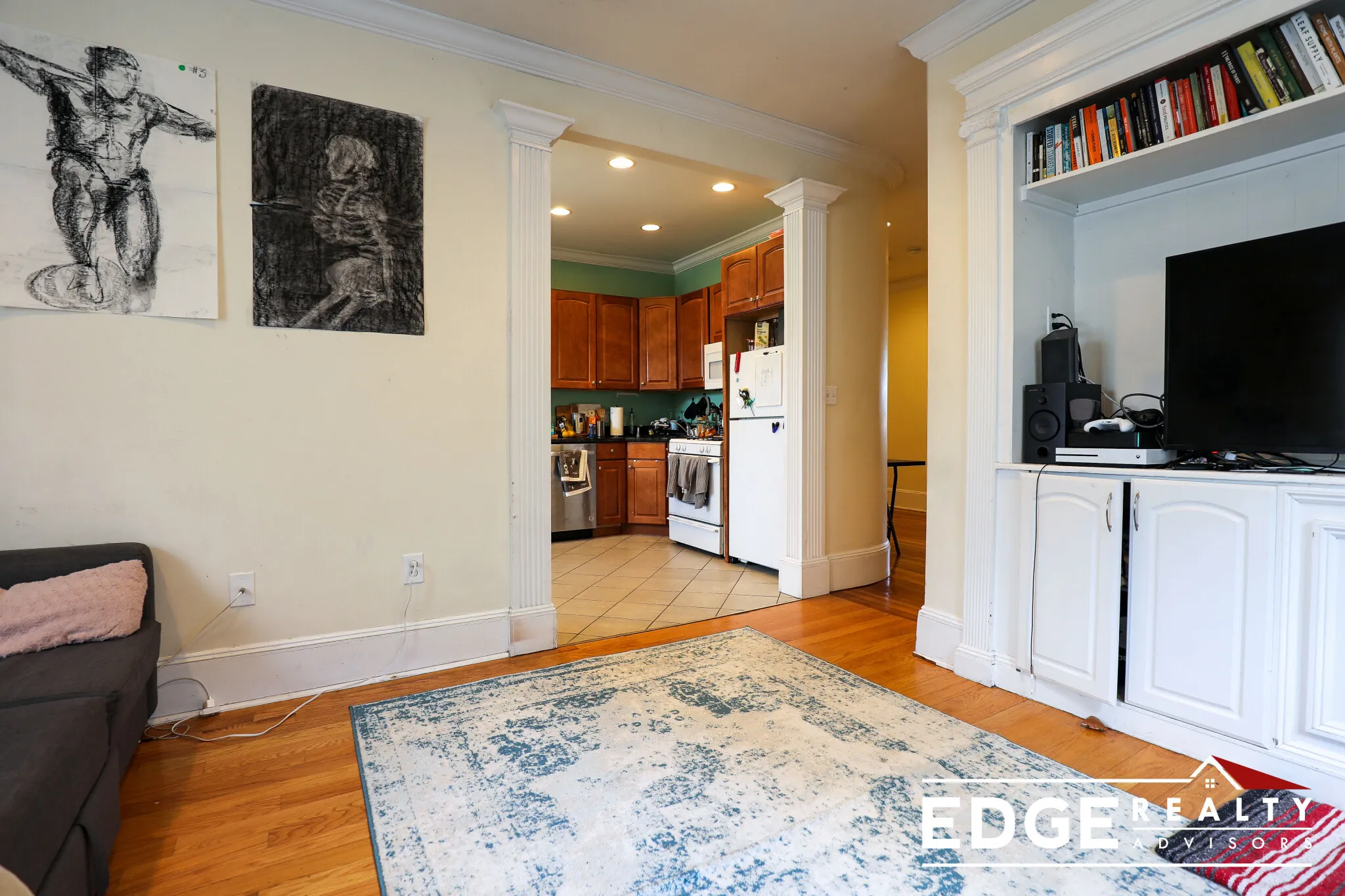 4 bed, 2 bath apartment for rent at 12 Sutherland Rd Unit 3, Brighton — photo 2 of 13