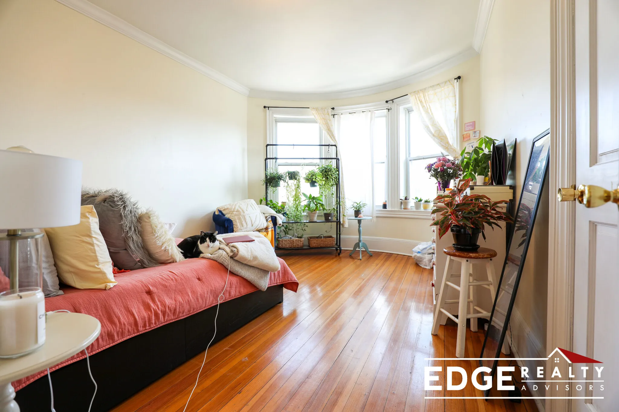 4 bed, 2 bath apartment for rent at 12 Sutherland Rd Unit 3, Brighton — photo 10 of 13