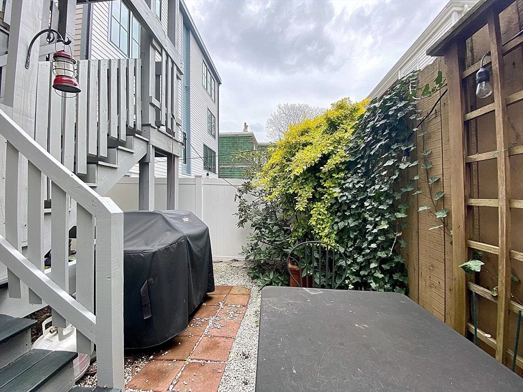 2 bed, 2 bath apartment for rent at 12 Swallow St Unit 1, South Boston — photo 6 of 9