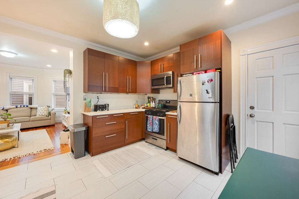 4 bed, 2 bath apartment for rent at 12 Taft St Unit 2, Dorchester — photo 6 of 17