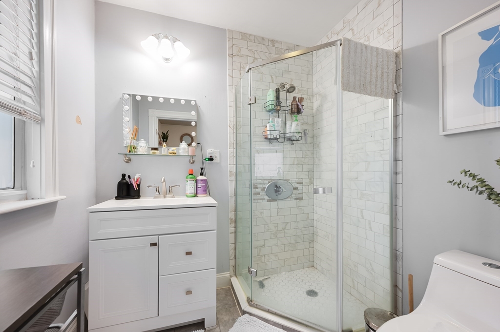 4 bed, 2 bath apartment for rent at 12 Taft St Unit 2, Dorchester — photo 13 of 17