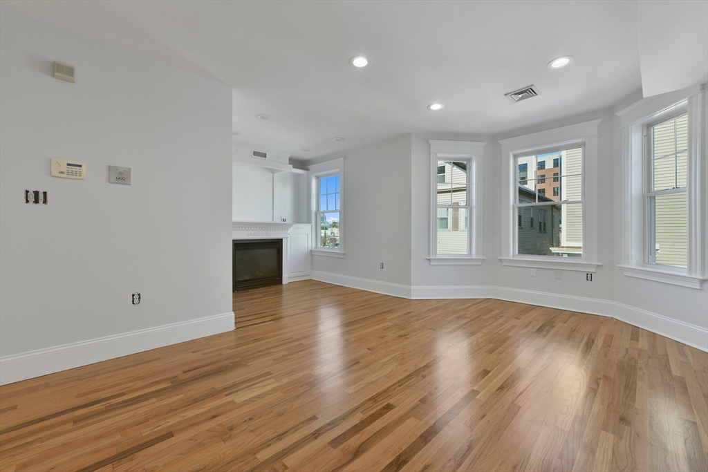 2 bed, 1 bath apartment for rent at 12 Tuckerman St Unit 1, South Boston — photo 3 of 12