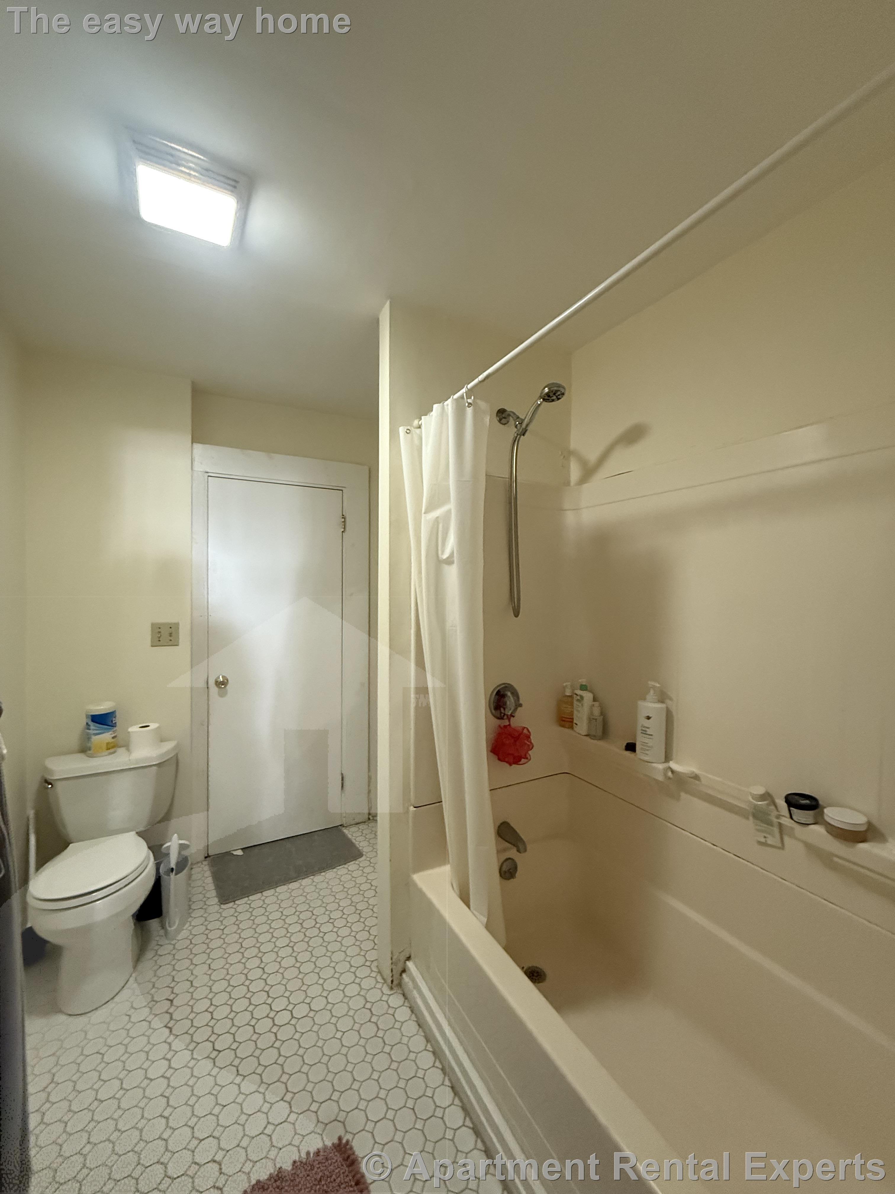 2 bed, 2 bath apartment for rent at 12 Tufts St Unit 1, Cambridgeport — photo 6 of 8