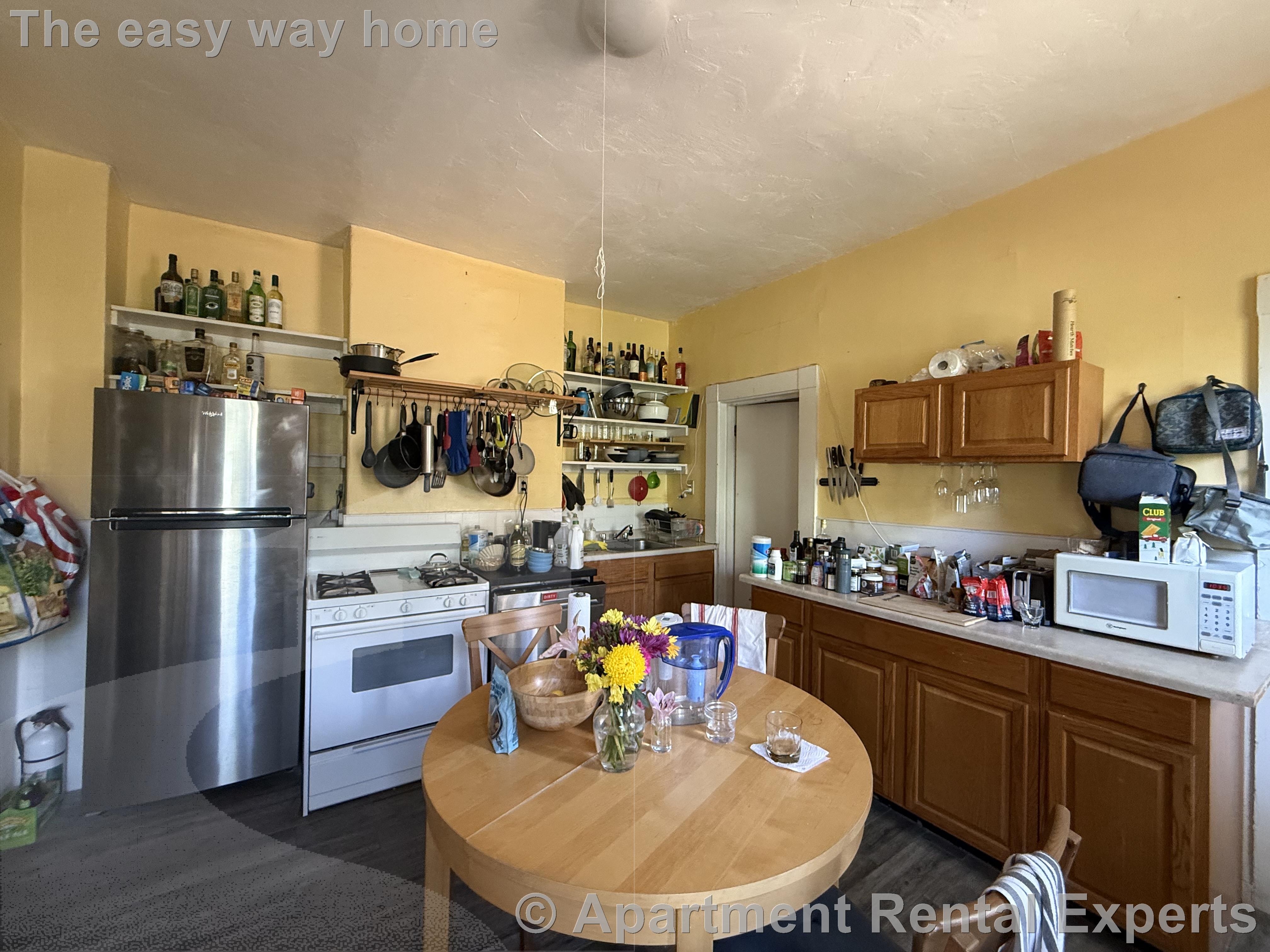2 bed, 2 bath apartment for rent at 12 Tufts St Unit 1, Cambridgeport