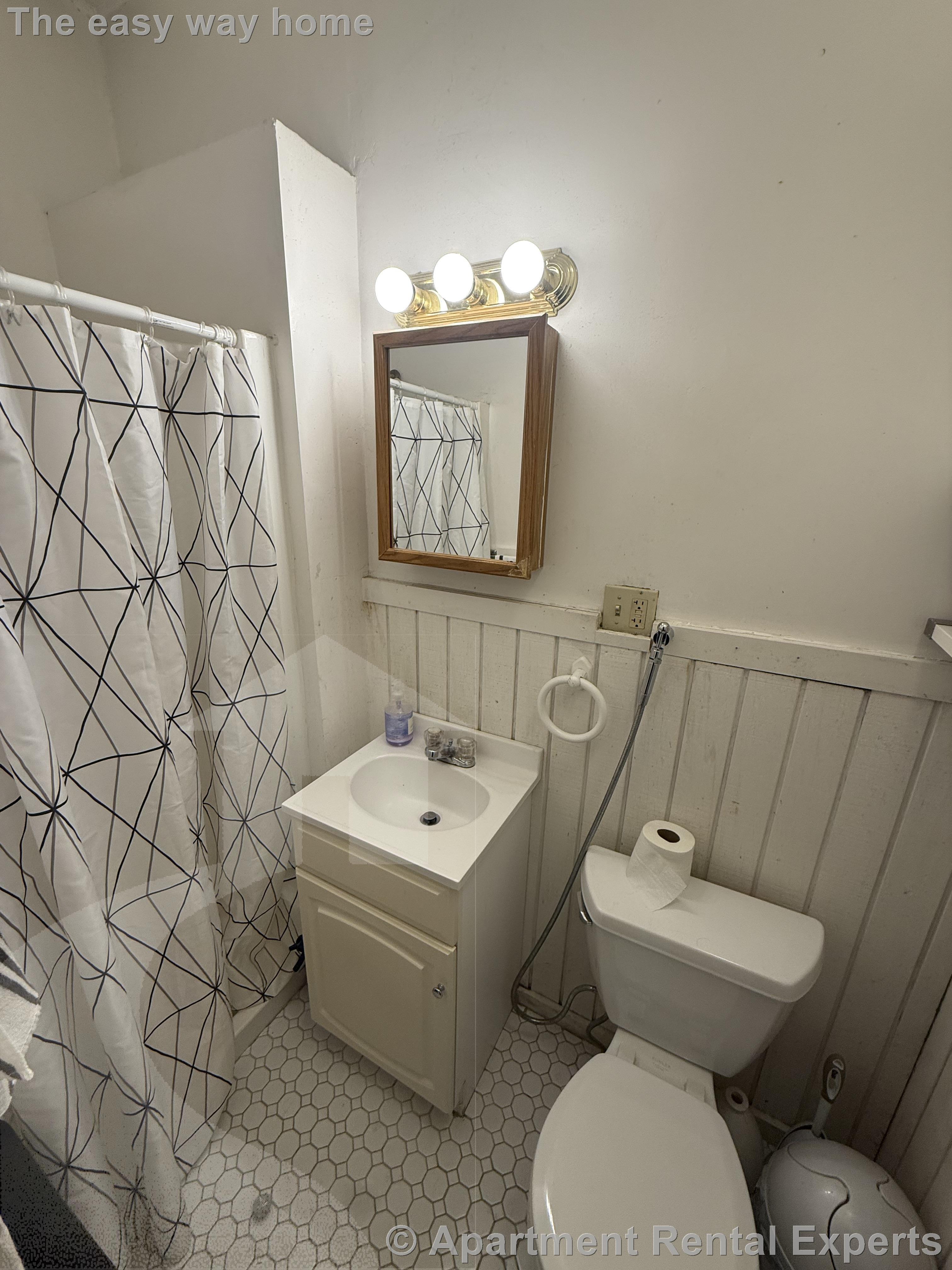 2 bed, 2 bath apartment for rent at 12 Tufts St Unit 1, Cambridgeport — photo 7 of 8