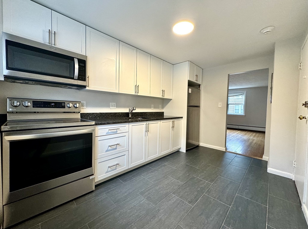 1 bed, 1 bath apartment for rent at 12 Vinal St Unit 2, Brighton — photo 3 of 17