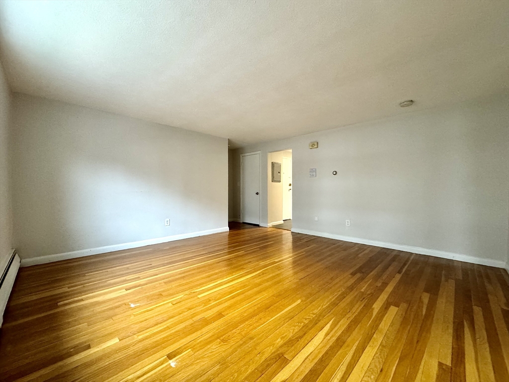 1 bed, 1 bath apartment for rent at 12 Vinal St Unit 2, Brighton — photo 5 of 17