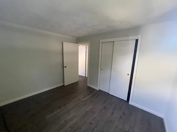 4 bed, 2 bath apartment for rent at 12 Walsh Rd, Bedford — photo 8 of 24