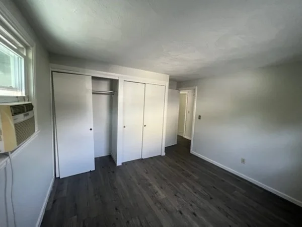 4 bed, 2 bath apartment for rent at 12 Walsh Rd, Bedford — photo 10 of 24