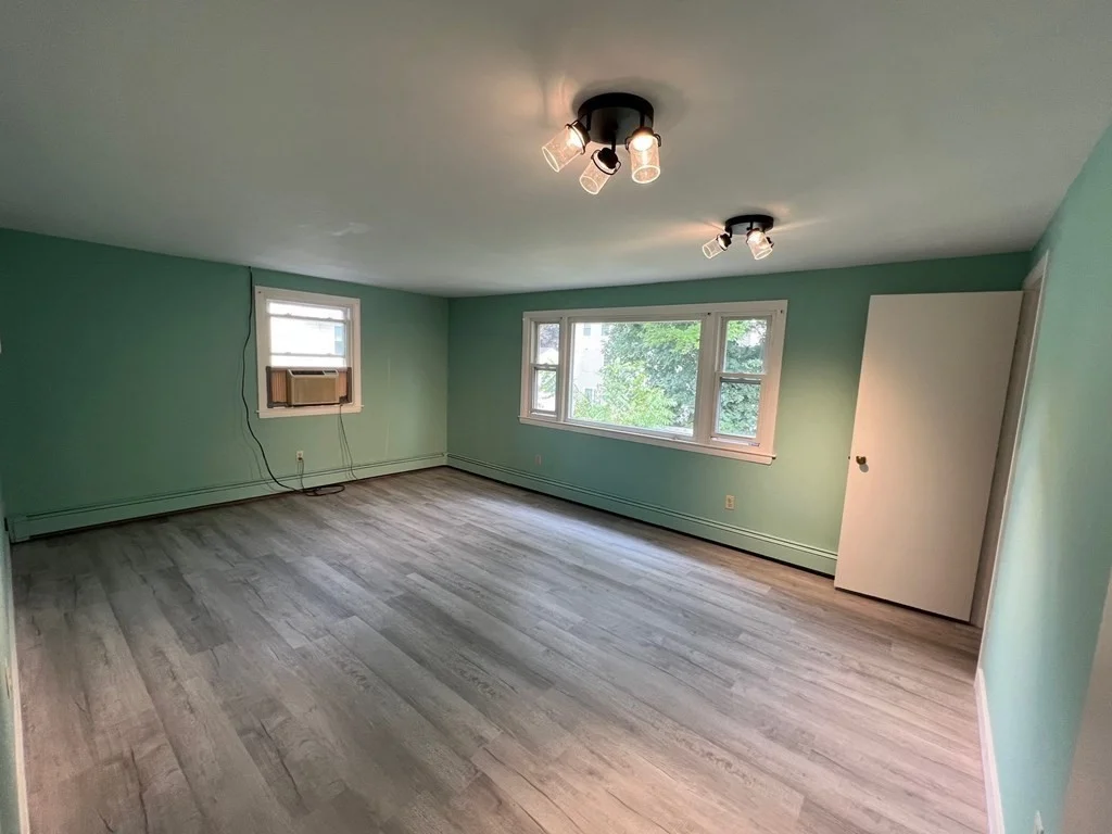 4 bed, 2 bath apartment for rent at 12 Walsh Rd, Bedford — photo 12 of 24