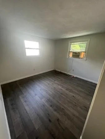 4 bed, 2 bath apartment for rent at 12 Walsh Rd, Bedford — photo 9 of 24