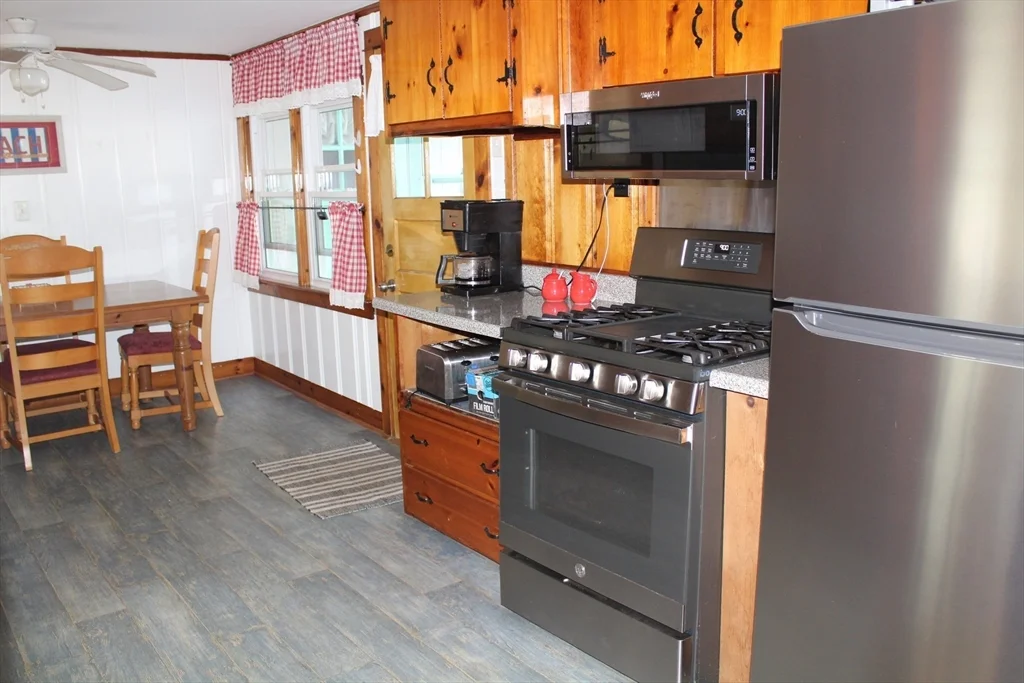 2 bed, 1 bath apartment for rent at 12 Waterman St Unit Winter, Braintree Highlands — photo 9 of 19