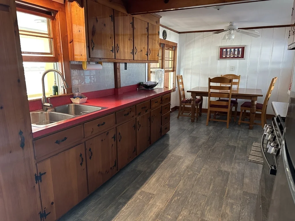 2 bed, 1 bath apartment for rent at 12 Waterman St Unit Winter, Braintree Highlands — photo 8 of 19